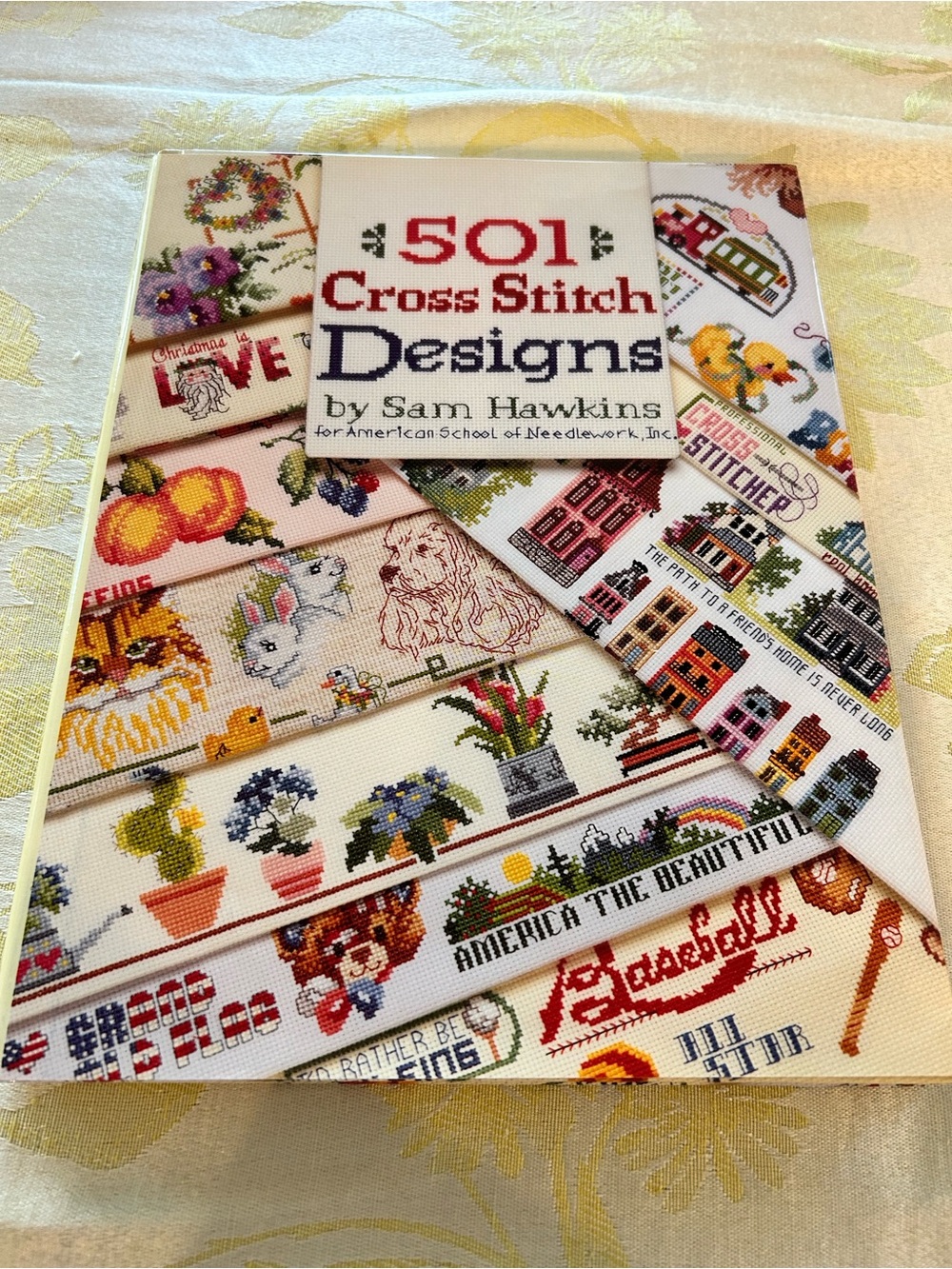 501 Cross Stitch Designs by Sam Hawkins